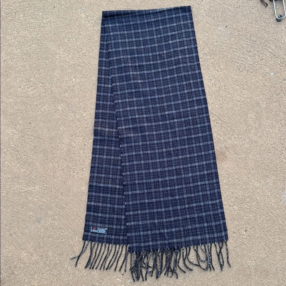 V Fraas Cashmink Made in Germany Navy Blue Plaid Scarf